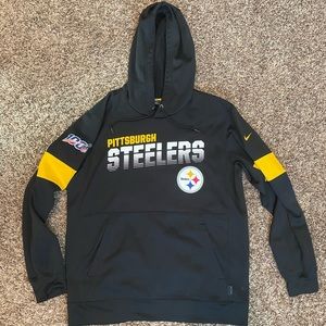 Pittsburgh Steelers Adult Sweatshirt.